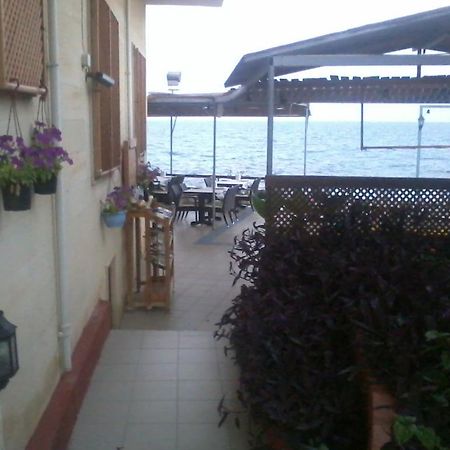 Yali Hotel Side Exterior foto