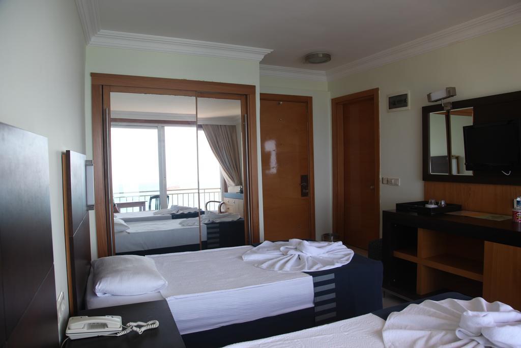 Yali Hotel Side Habitación foto