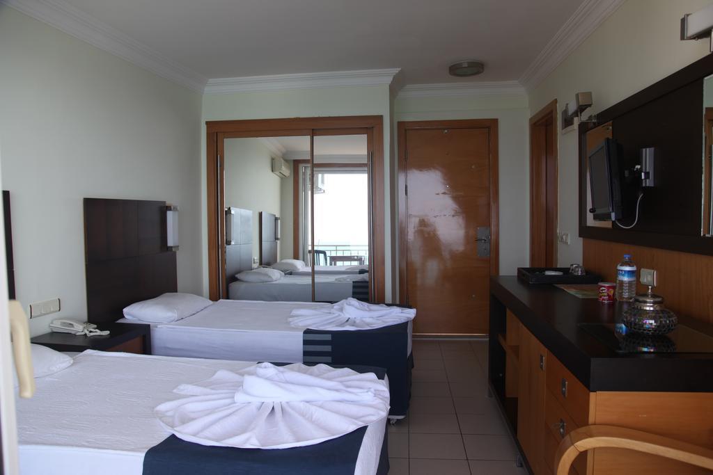 Yali Hotel Side Habitación foto